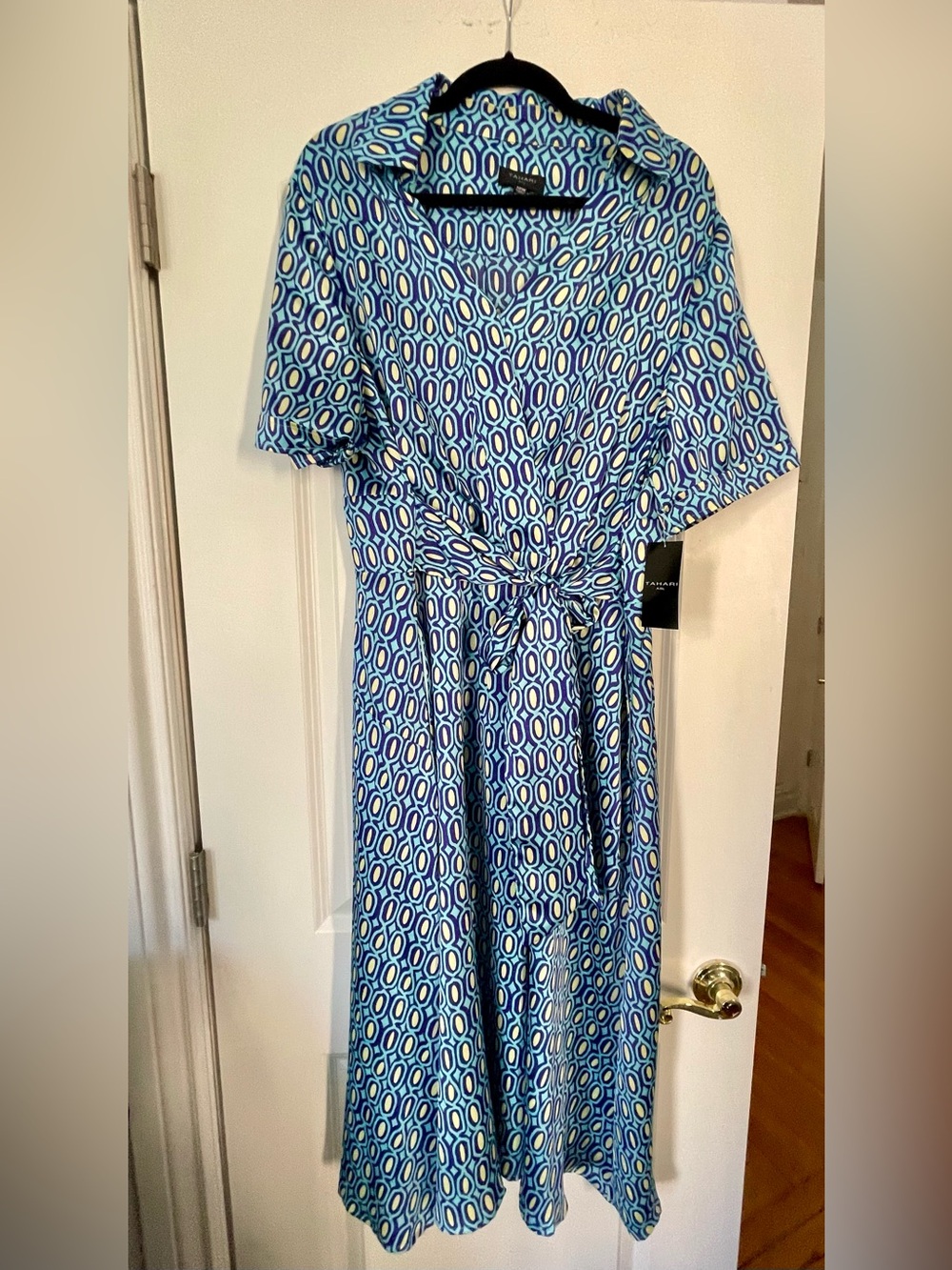 Tahari Vibrant Blue Geometric Dress w Tie